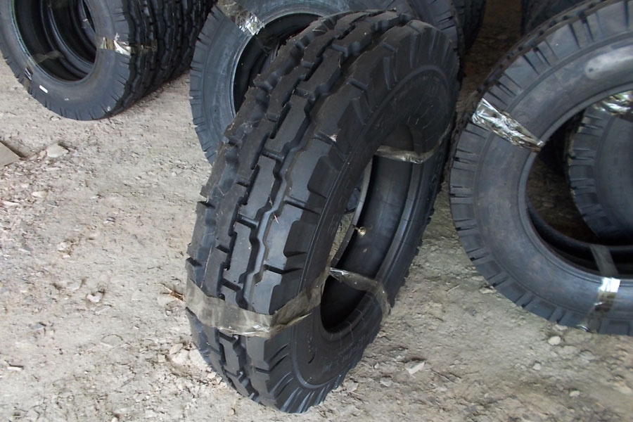 Giki-9.00-20-F2-10-ply--(1)-(1)